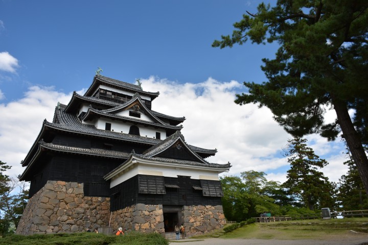 A symbol of Japanese government that promotes subsidies in Japan